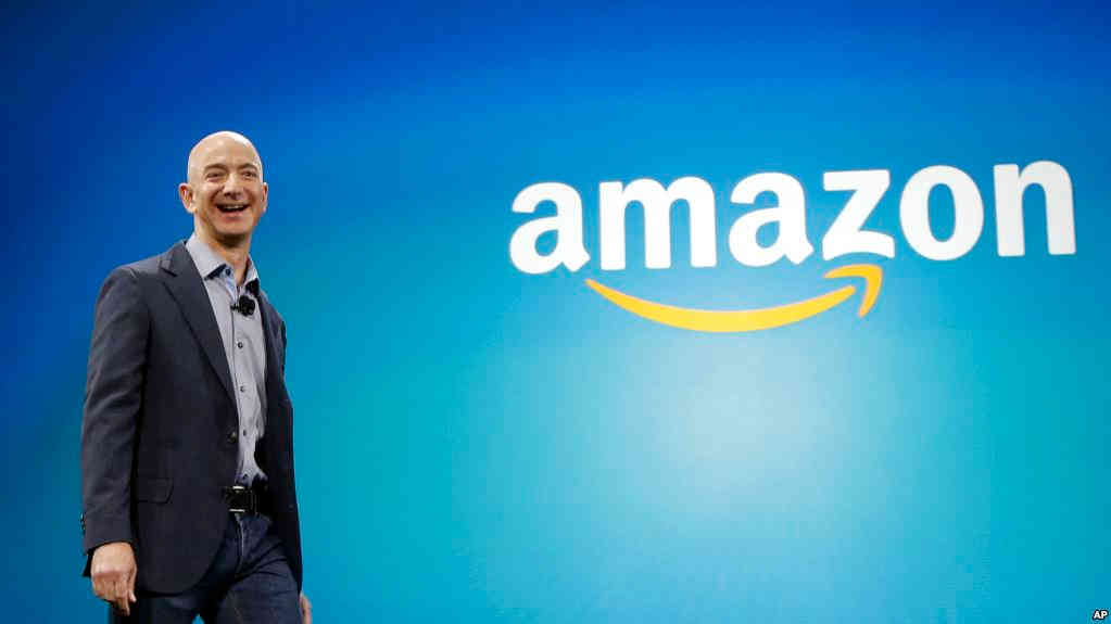 Jeffrey Preston Bezos, mmiliki wa Mtandao wa Amazon