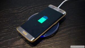 Samsung Ikiwa Inachajiwa na Wireless Charger
