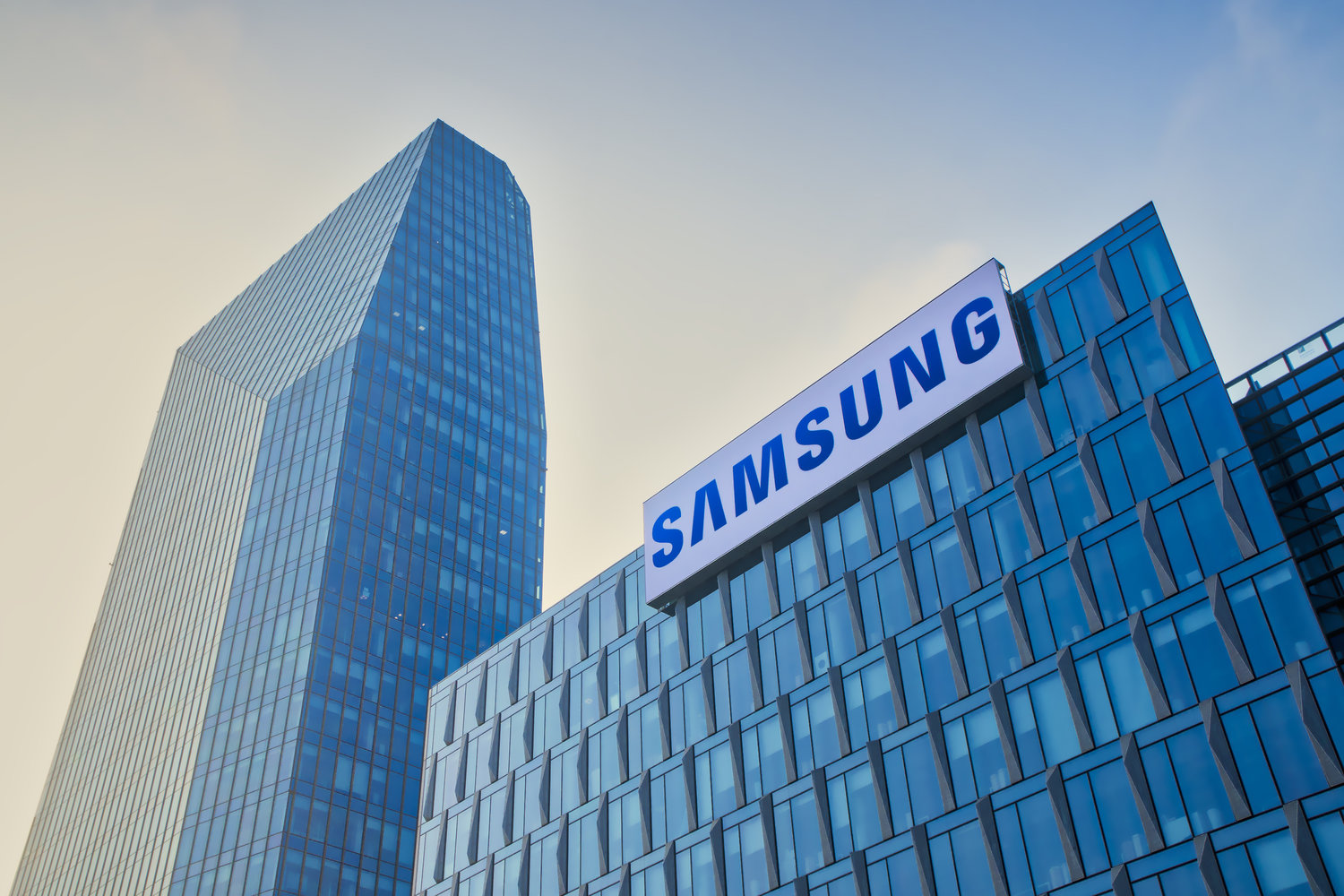 Samsung yatarajiwa kutengeneza takribani paneli millioni 80 za OLED kwa ajili ya Apple.